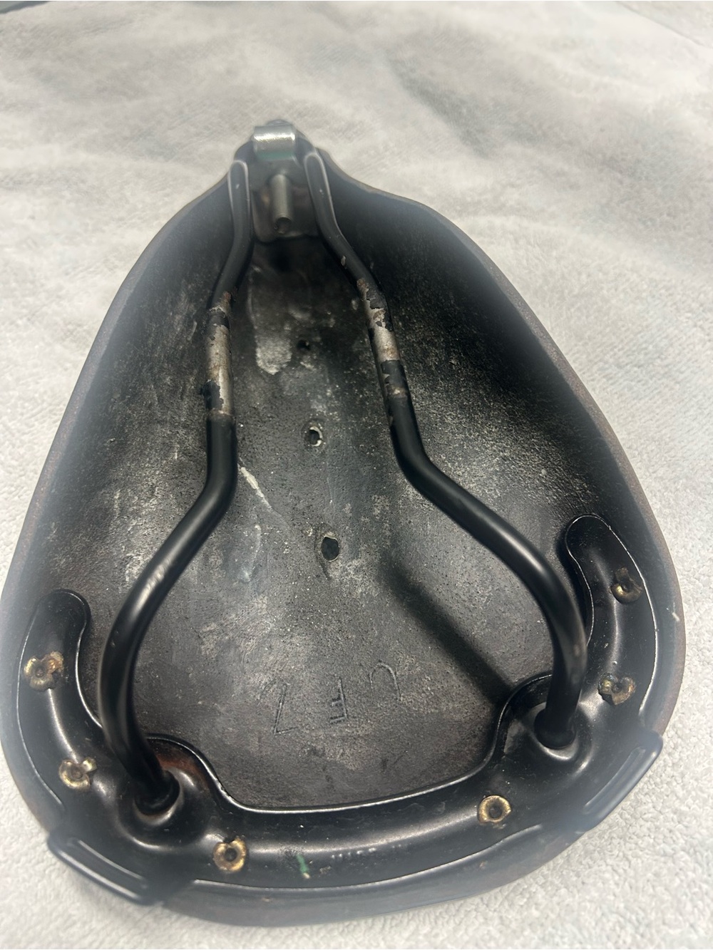 Brooks B17 Leather Bicycle Saddle - Picture 5 of 5
